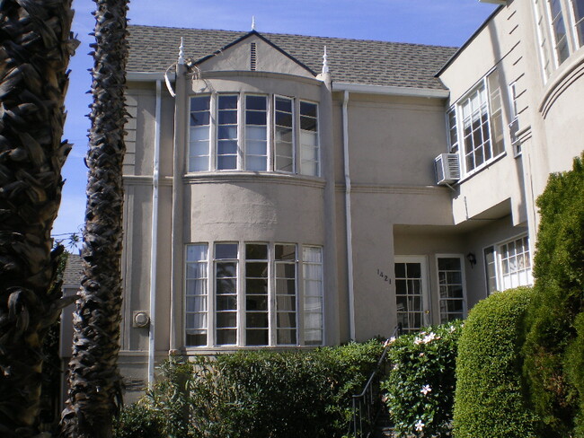 1417 N Laurel Ave in West Hollywood, CA - Building Photo - Building Photo