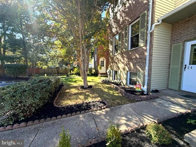 2495 Vineyard Ln in Crofton, MD - Building Photo - Building Photo