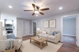 640 Columbia St in Houston, TX - Building Photo