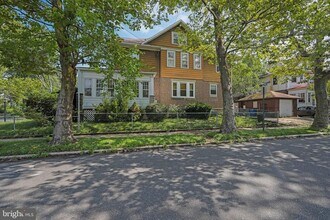 100 E Stiles Ave in Collingswood, NJ - Building Photo - Building Photo