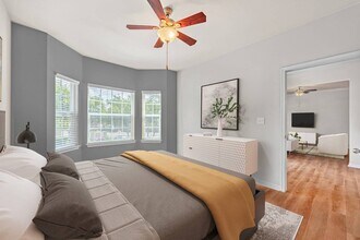 Reserve at Canyon Creek in San Antonio, TX - Building Photo - Building Photo