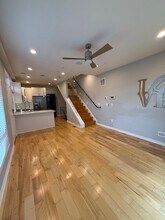 2256 Dickinson St in Philadelphia, PA - Foto de edificio - Building Photo