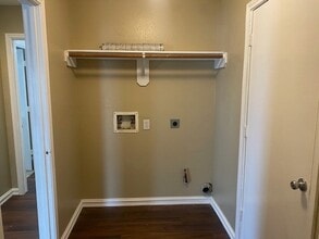 5906 Drenner Park Ln in Houston, TX - Foto de edificio - Building Photo