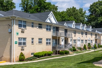 Delaware Heights in Ewing, NJ - Building Photo - Building Photo