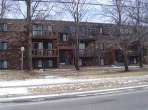 The Village Green Apartments in St. Cloud, MN - Building Photo - Building Photo