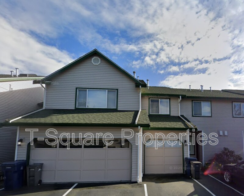15815 Admiralty Way in Lynnwood, WA - Foto de edificio