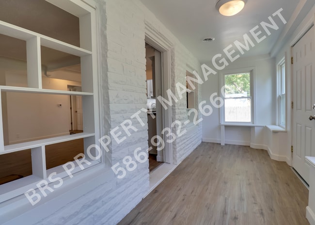 24120 Oxford St in Clinton Township, MI - Building Photo - Building Photo