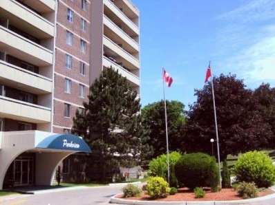 Parkview Apartments in Midland, ON - Building Photo