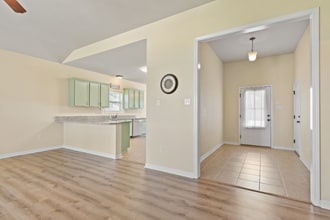 42211 Broad Walk Ave in Hammond, LA - Foto de edificio - Building Photo