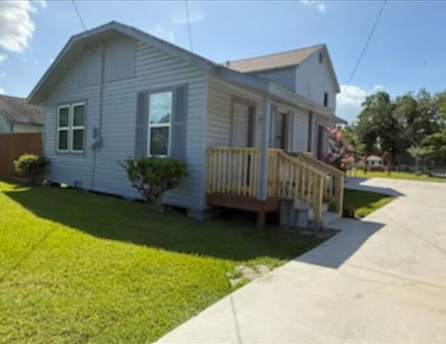 property at 2013 Maryland St