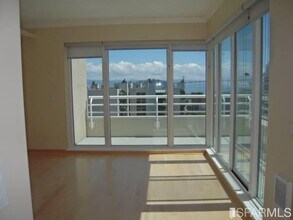220 Lombard St-Unit -823 in San Francisco, CA - Building Photo - Building Photo