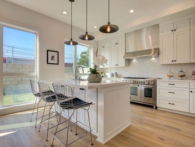 6018-6018 Comey Ave in Los Angeles, CA - Building Photo - Building Photo