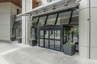 Lincoln Park Condos in Chicago, IL - Building Photo - Building Photo