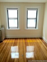 25 Brighton Ave, Unit 5 in Boston, MA - Foto de edificio - Building Photo
