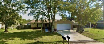 330 Colonade Ct in Kissimmee, FL - Building Photo