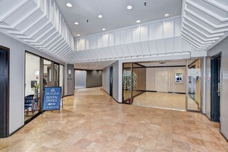 Ouellette Tower Apartments in Windsor, ON - Building Photo - Building Photo