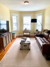 36 St Margaret St, Unit 1st floor in Boston, MA - Building Photo - Building Photo