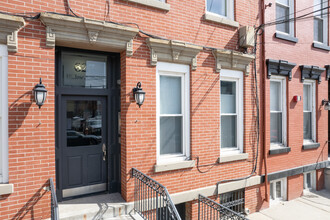 627 Willow Ave in Hoboken, NJ - Building Photo - Building Photo