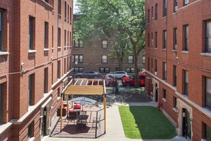 1712 W Juneway Ter, Unit 1G Apartments