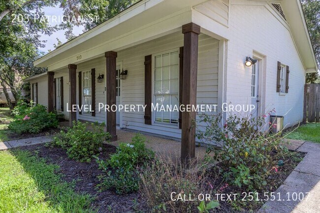 203 Patrician St in Fairhope, AL - Building Photo - Building Photo