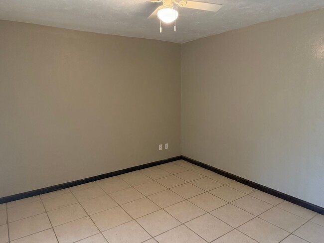 property at 3743 Donovan Dr