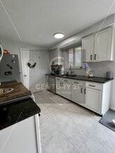 5051 Bluffview Dr in Dayton, OH - Building Photo - Building Photo