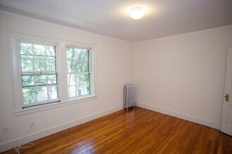 4 Bates St in Cambridge, MA - Building Photo - Building Photo