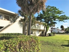 4670 NE 5th Ave-Unit -4 in Boca Raton, FL - Building Photo - Building Photo