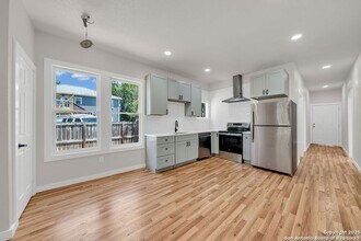 418 Atlanta St in San Antonio, TX - Building Photo - Building Photo