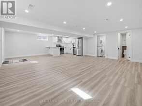 88 Townsend Ave in Bradford West Gwillimbury, ON - Building Photo - Building Photo