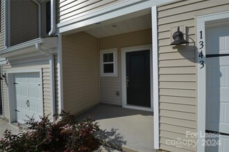 1343 Fallen Acorn Ln, Unit 028 in Concord, NC - Building Photo - Building Photo