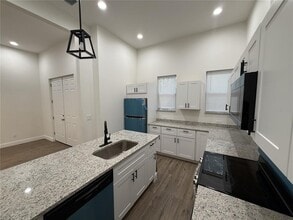 14 S Forest St in Plant City, FL - Building Photo - Building Photo