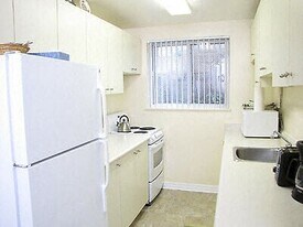 High Park Apartments in Sarnia, ON - Building Photo