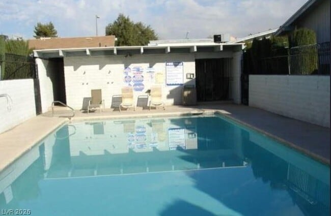 property at 5805 Smoke Ranch Rd