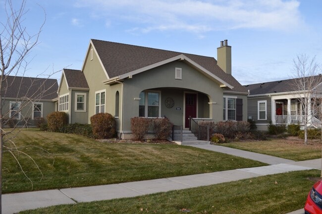 5006 W Rambutan Wy in South Jordan, UT - Foto de edificio - Building Photo