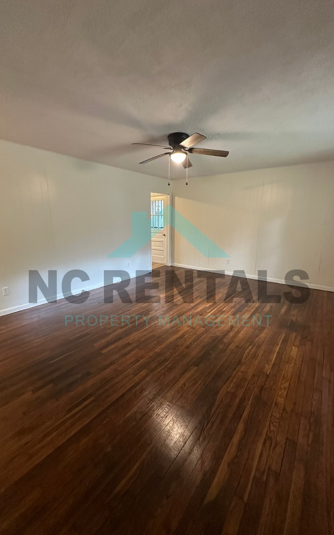 617 Ileagnes Rd in Raleigh, NC - Building Photo - Building Photo