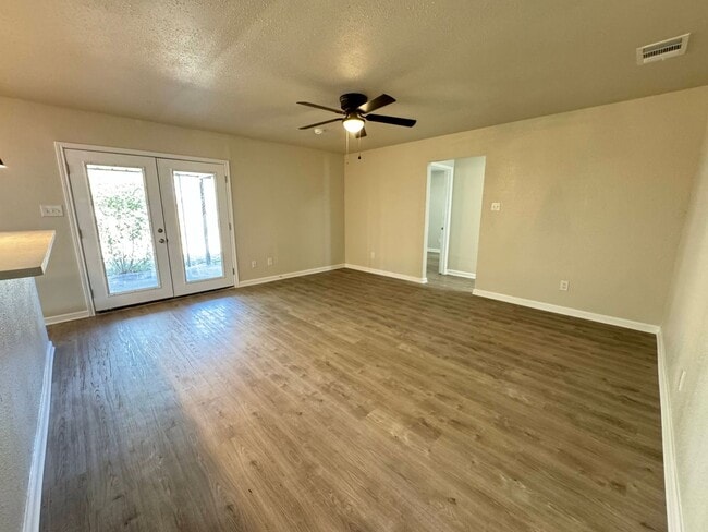 1001 Ronstan Dr in Killeen, TX - Building Photo - Building Photo