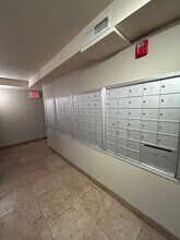 2109 Drake Court Walk in Omaha, NE - Building Photo - Building Photo