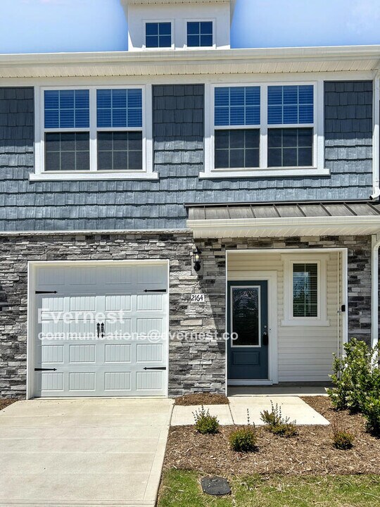 2164 Willow Gln Dr in Graham, NC - Building Photo