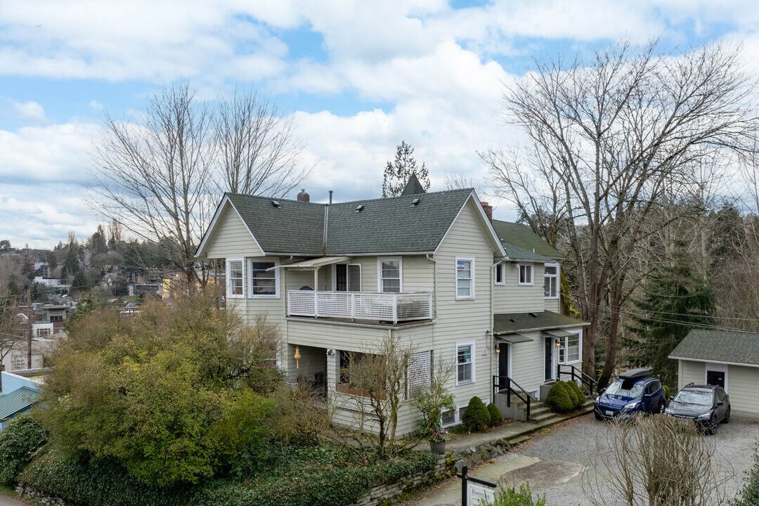 5511 25th Ave NE in Seattle, WA - Building Photo