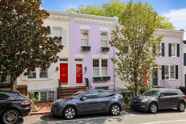 1225 33rd St NW in Washington, DC - Building Photo - Building Photo