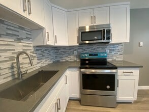 7132 47th Ave SW in Seattle, WA - Building Photo - Building Photo