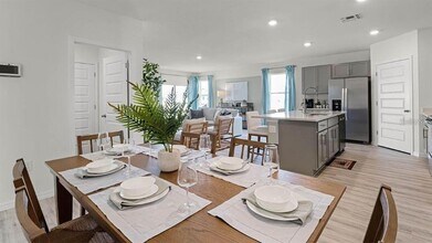 2986 Salisbury Ave in Haines City, FL - Building Photo - Building Photo