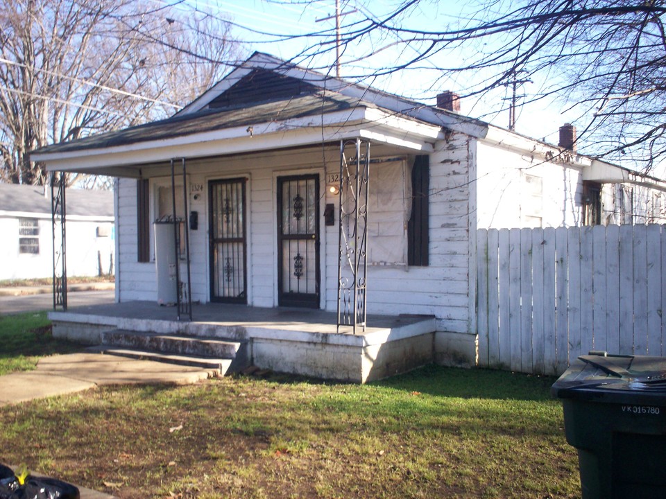 1322 Kney Rd in Memphis, TN - Foto de edificio