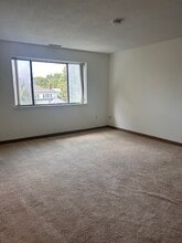 159 Concord Ave, Unit 4B in Cambridge, MA - Foto de edificio - Building Photo