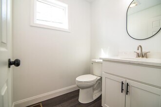 575 Hall St in Manchester, NH - Building Photo - Building Photo