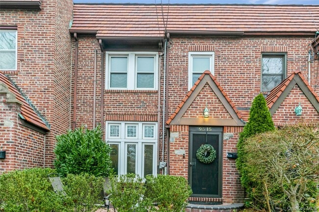 property at 9515-9242 242nd St