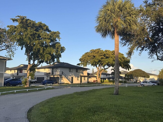 property at 206 E Tiffany Dr