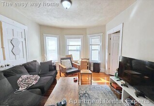 91 Frederick Ave in Medford, MA - Foto de edificio - Building Photo