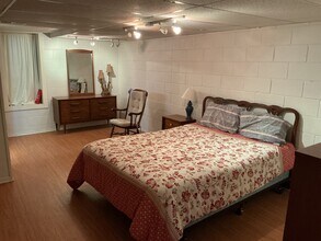 5923 Angling Rd in Portage, MI - Foto de edificio - Building Photo